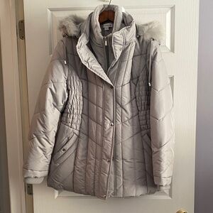 Susan Graver Light Gray Quilted Puffer Coat with Faux Fur Trim Large